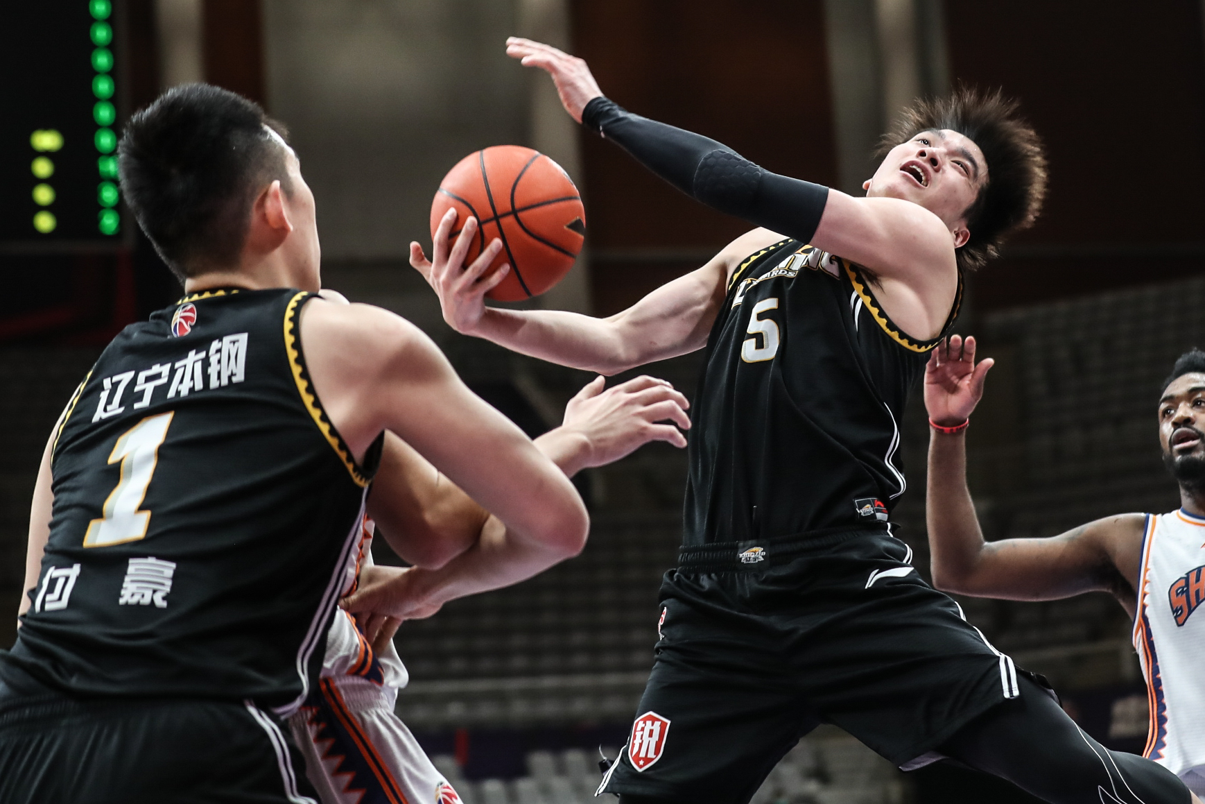 上海久事内部会议纪要流出——国际比赛日复出首秀，CBA季后赛使命明确，年轻球员得到机会的简单介绍