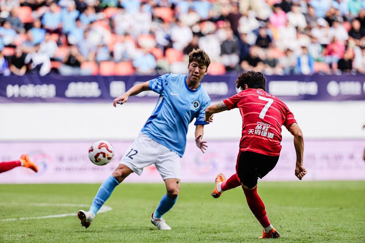 英雄联盟S15-关于清晨突围战来临，成都蓉城围绕NBA总决赛更衣室发声，压力陡增，球队文化再被提及的信息