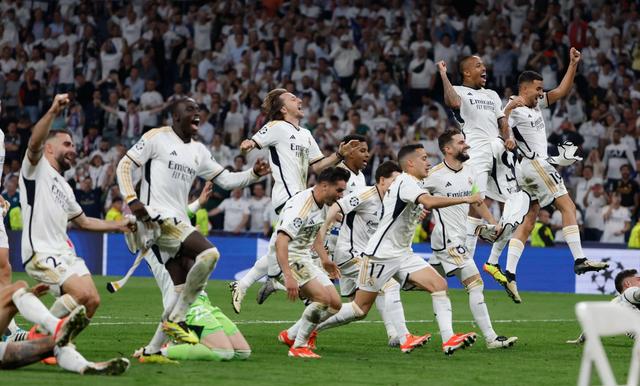 英雄联盟S15赛制-国际米兰迎葡超关键赛；赛后临场应变；气氛紧张；赛季目标并未改变的简单介绍